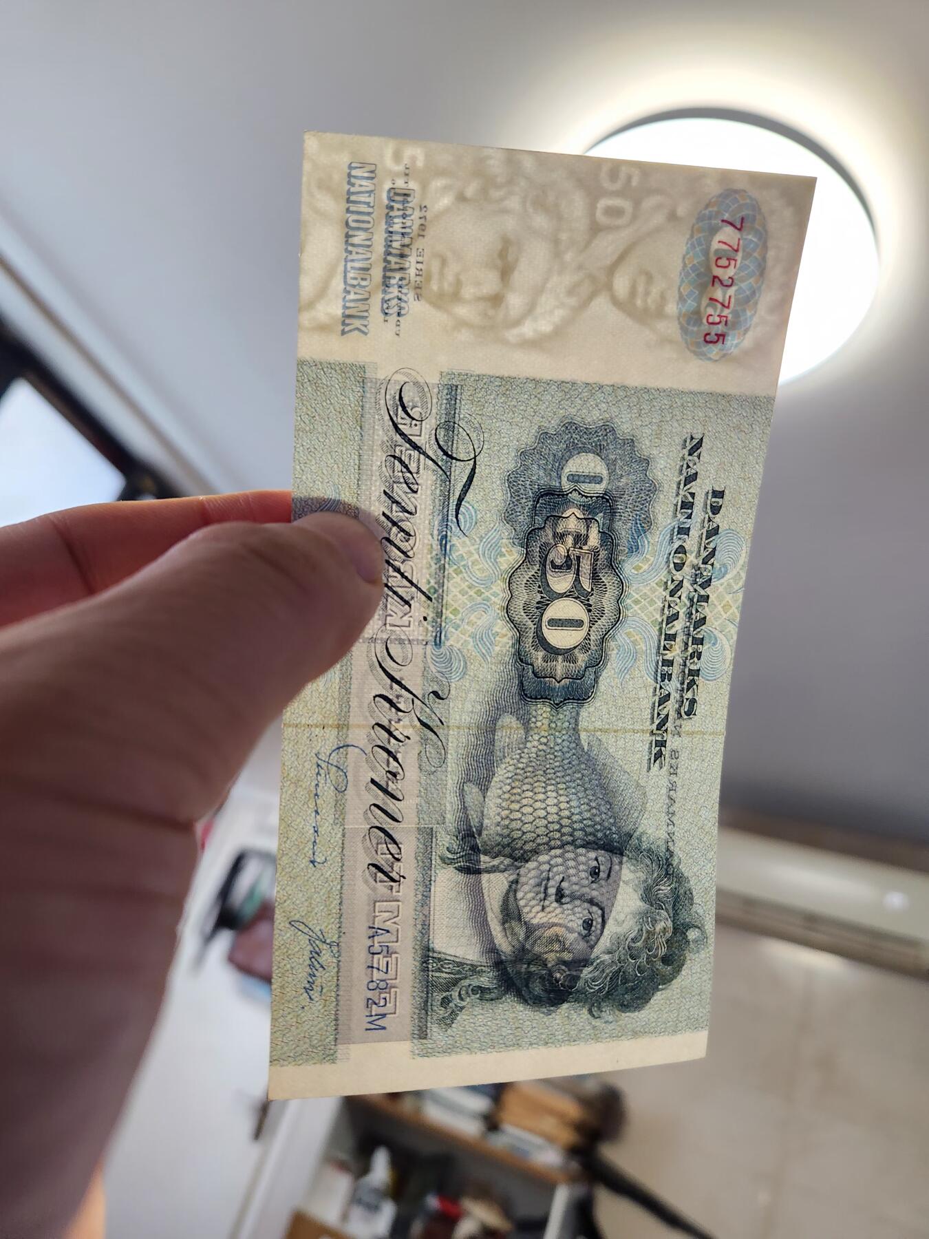 12月27号晚上8点 外国纸币自动截拍第77场