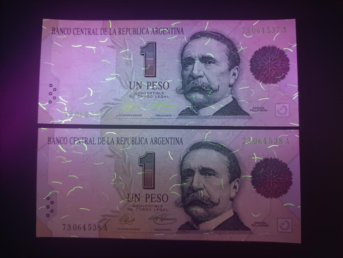 2025十二月第五期，总210期 阿根廷1993版1比索UNC批量两张连号，早期与美元等值版本，发行量被控制