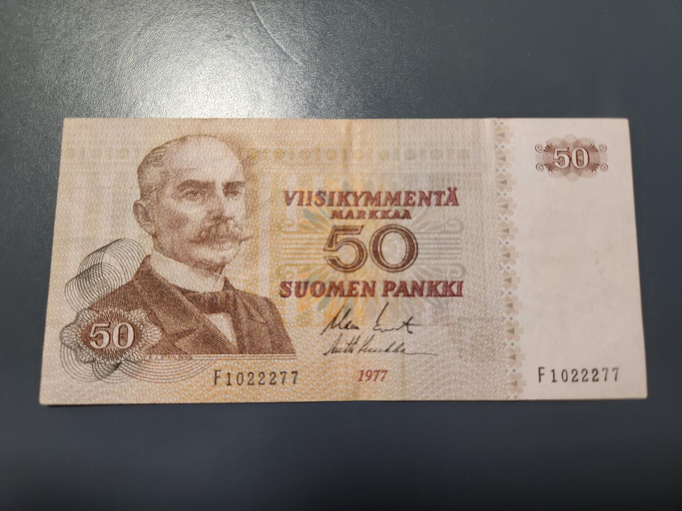 12月27号晚上8点 外国纸币自动截拍第77场 芬兰50美品原票