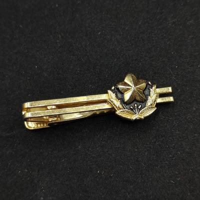 0元起拍勋章 第321期 咸鱼国勋章拍卖专场 12月28日（周日）下午6：00开始 - 陆自领带夹