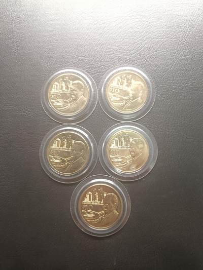 2025十二月第五期，总210期 - 新加坡2023年国父李光耀诞辰100周年铜制10元纪念币全新批量五枚，国会大楼和国花胡姬花