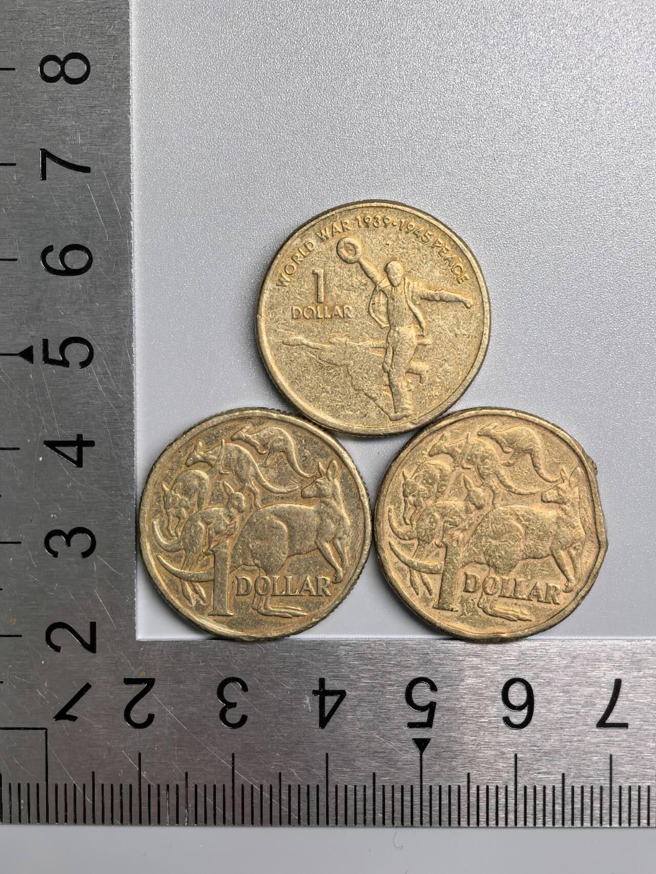 小驴勋章奖章收藏12月27日周六晚六点拍卖（珍爱和平，收藏战争，铭记历史，勿忘国耻，忠党爱国。有偿代拍，送拍规则在简介最后，参拍须阅读规则后再参拍，关系到运费包装发货时效真假辨别等关键信息，拍卖时不再发原图，看大图店主微信码在拍卖店铺介绍里） 澳大利亚84、85、05年三种头像澳元硬币一组