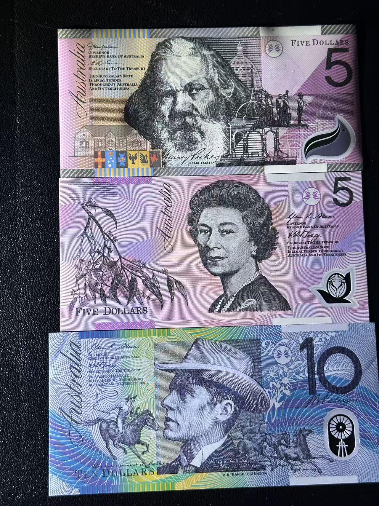 《外钞收藏家》第五百九十七期（年底收官场）（本平台长期征集拍品、欢迎藏友们联系合作） 澳大利亚5元 纪念钞和流通钞2张+新西兰10元 一起 全新UNC