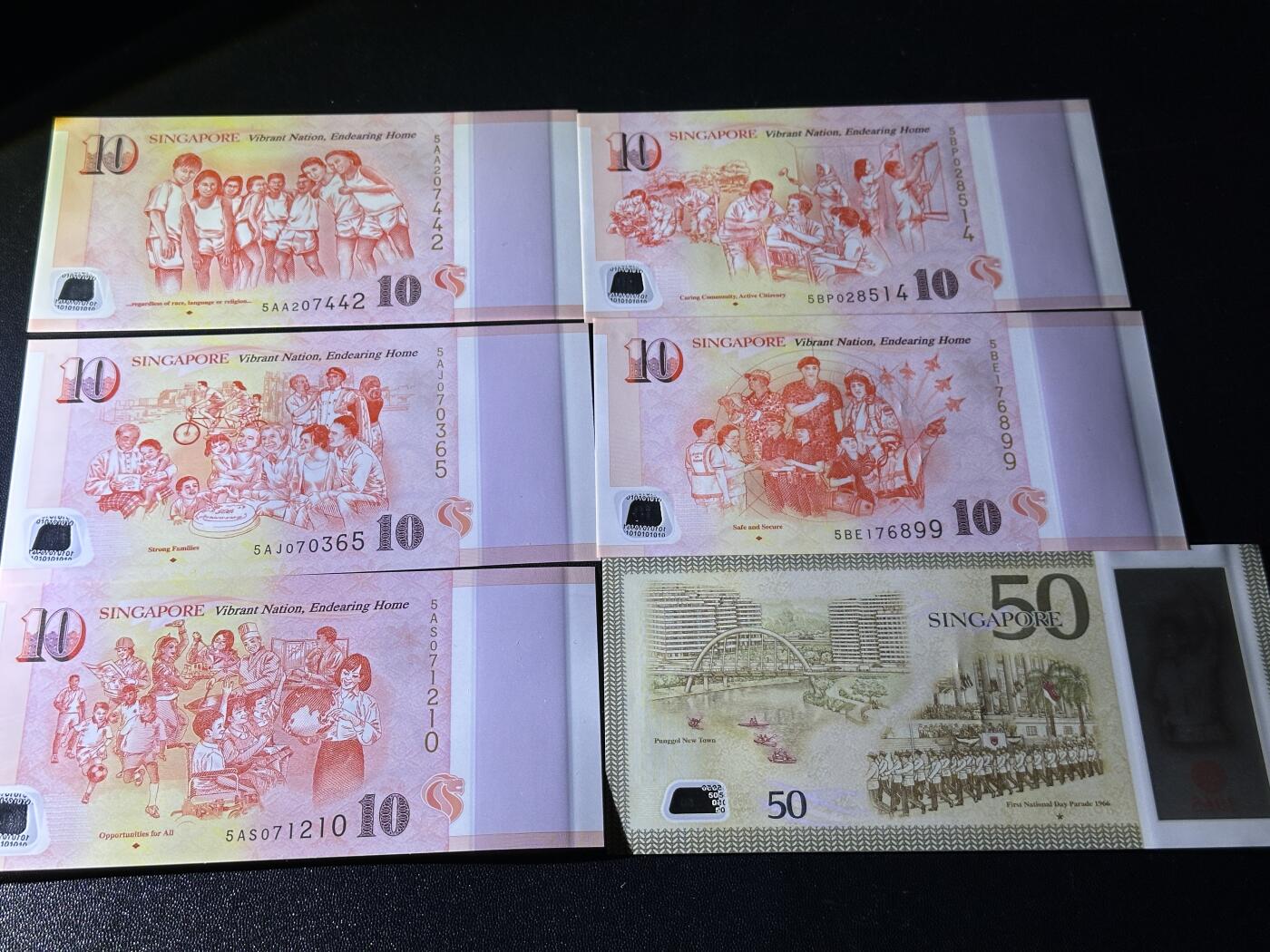 《外钞收藏家》第五百九十七期（年底收官场）（本平台长期征集拍品、欢迎藏友们联系合作） 新加坡建国50周年纪念钞 一套6张一起 全新UNC