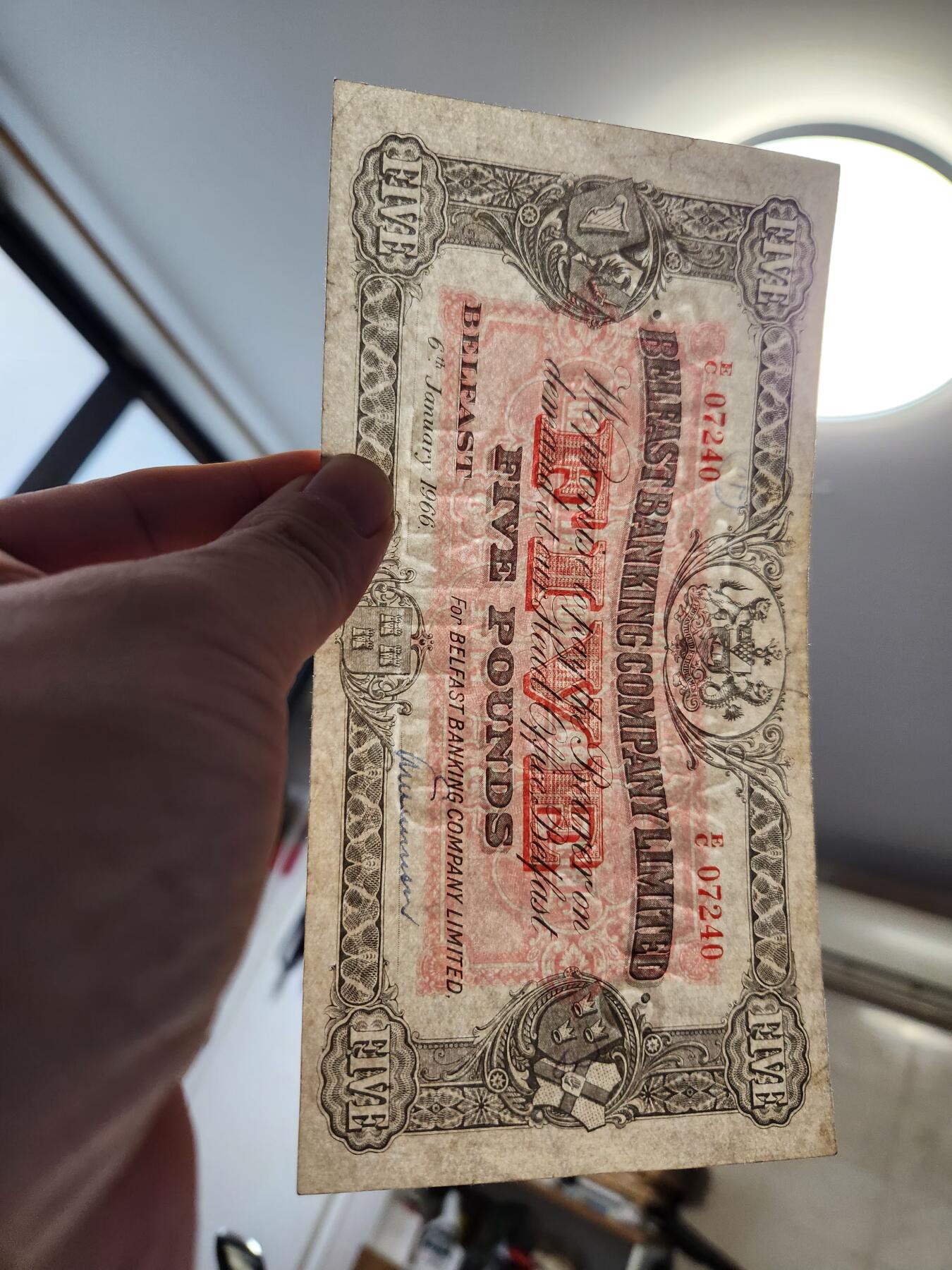 12月27号晚上8点 外国纸币自动截拍第77场 北爱尔兰 贝尔法斯特银行1966年5镑纸币 稀少