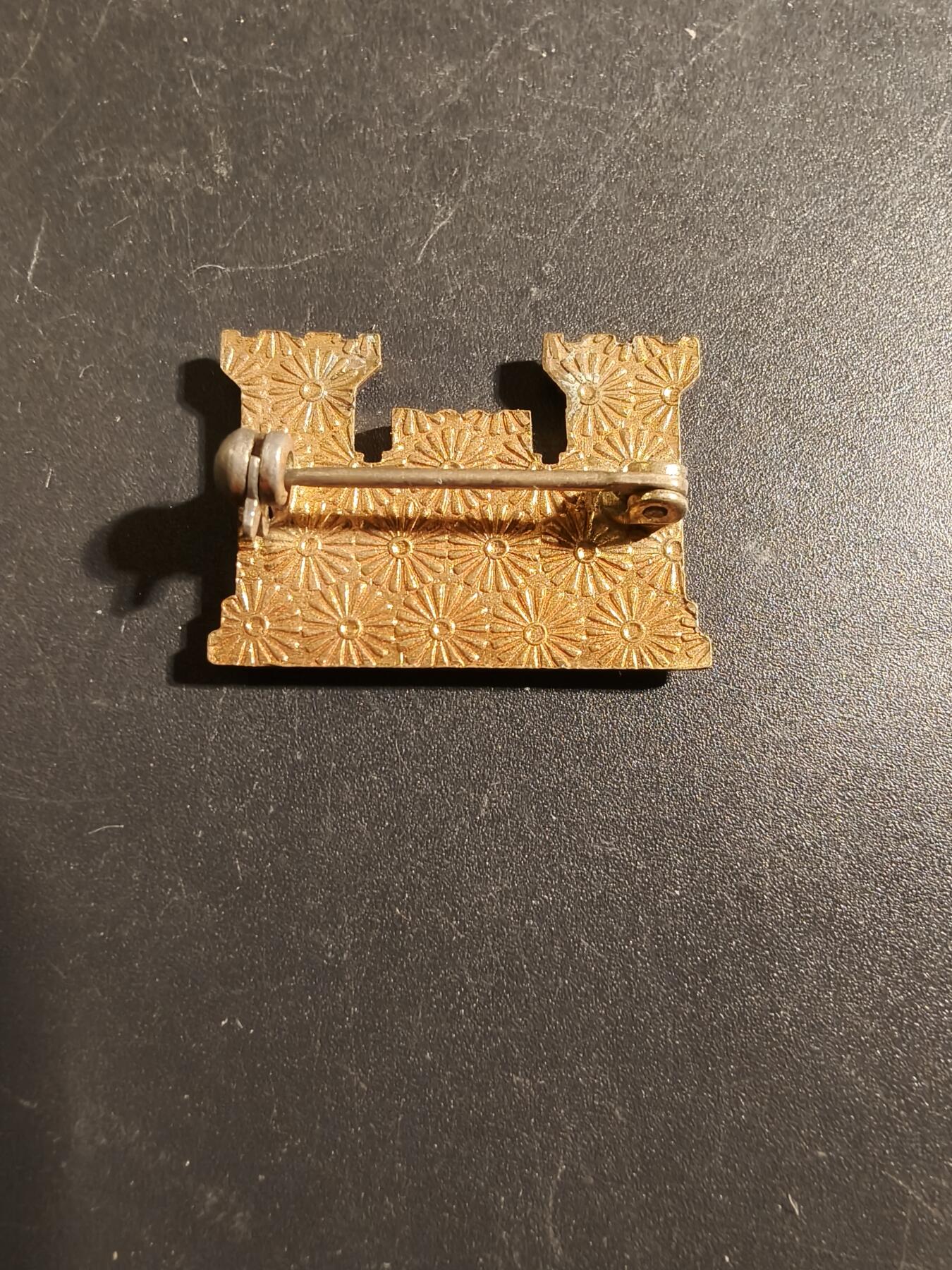 老王徽章第172期 美国工兵领章    二战横针版