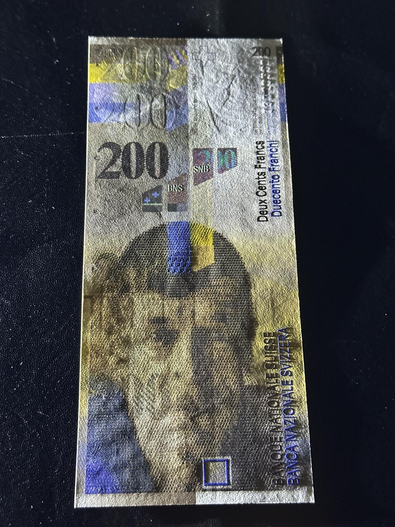 《外钞收藏家》第五百九十七期（年底收官场）（本平台长期征集拍品、欢迎藏友们联系合作）