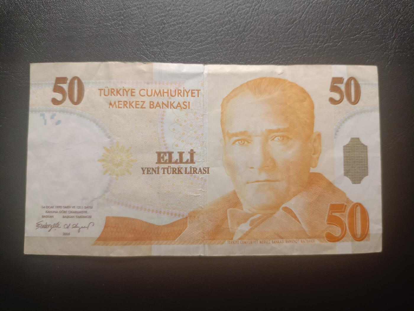 2025十二月第五期，总210期 土耳其2005版50新里拉流通品相，国父凯末尔和卡帕多卡怪石