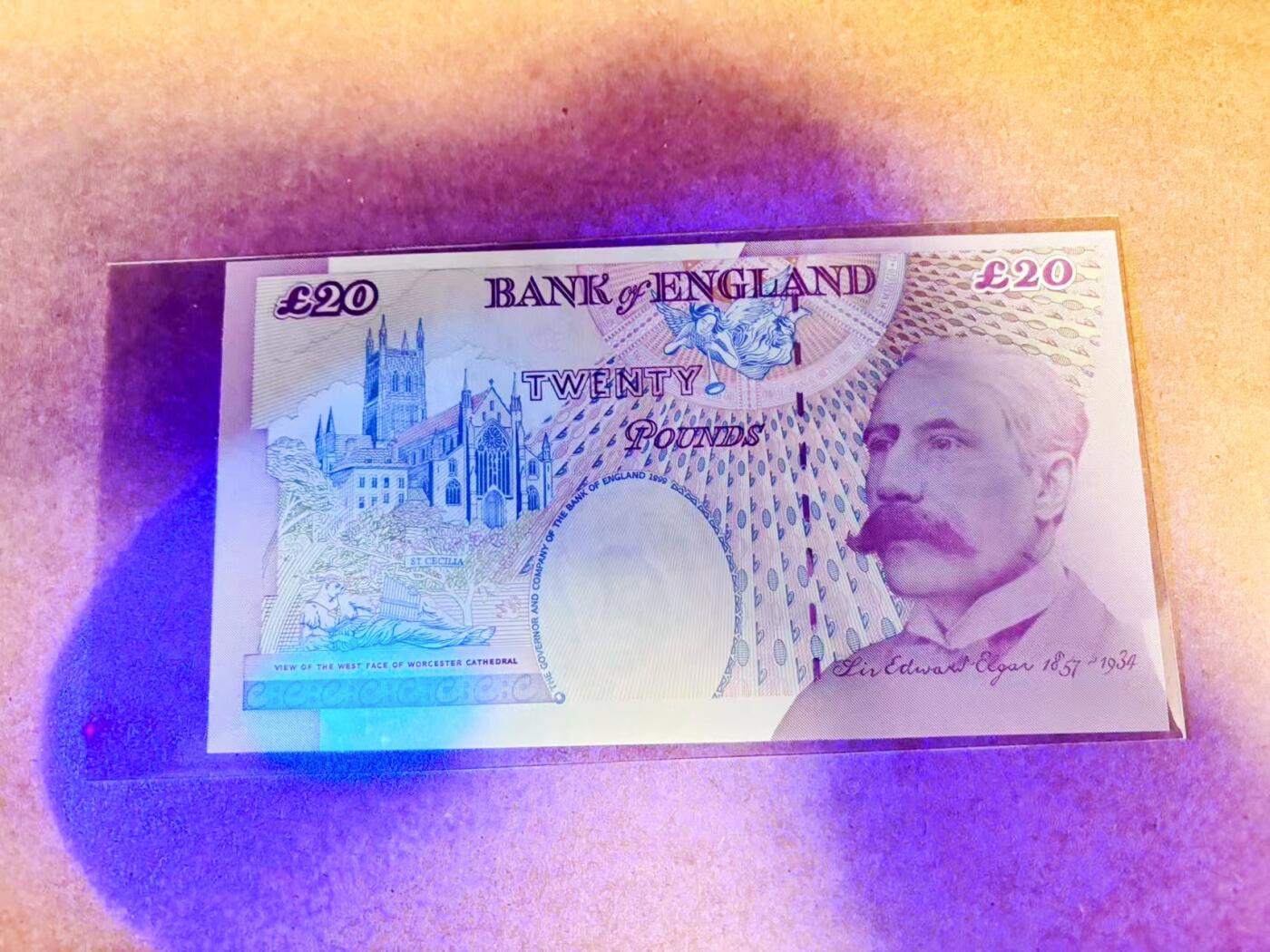 【Blue Auction】世界纸币精拍第768期——18级TOP拍卖/信誉/品质/专业/高效💫 【AA01 千位小号】英国 E序列再版 20镑 UNC-