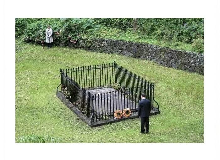 【旋风钱币】1月10日19:00准时开拍 精美欧洲币章、银币银章、第三帝国钱币等 全场包邮！ 【艺术】法国艺术大章纪念1840年 拿破仑墓地+雄鹰高浮雕精制大镀金章 40MM