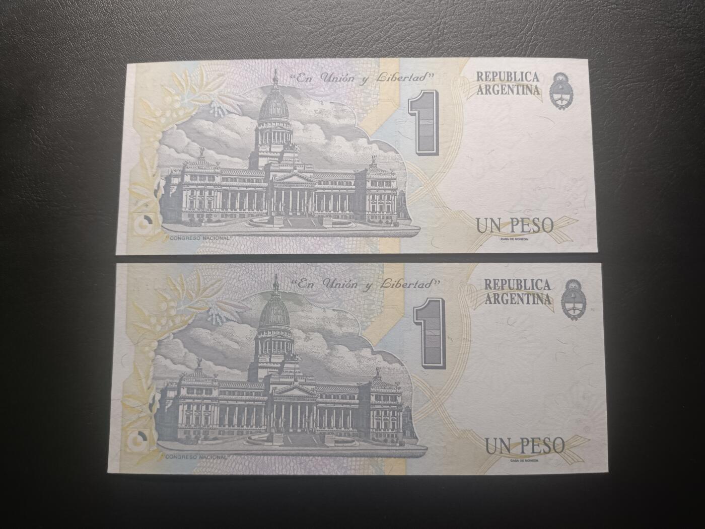 2025十二月第五期，总210期 阿根廷1993版1比索UNC批量两张连号，早期与美元等值版本，发行量被控制