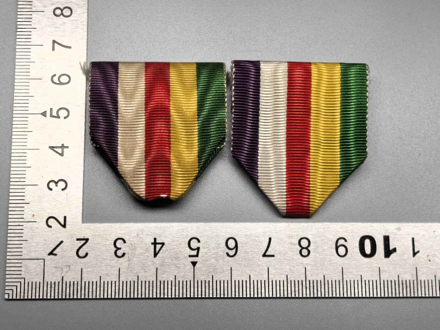 小驴勋章奖章收藏12月27日周六晚六点拍卖（珍爱和平，收藏战争，铭记历史，勿忘国耻，忠党爱国。有偿代拍，送拍规则在简介最后，参拍须阅读规则后再参拍，关系到运费包装发货时效真假辨别等关键信息，拍卖时不再发原图，看大图店主微信码在拍卖店铺介绍里） 大礼绶带一对