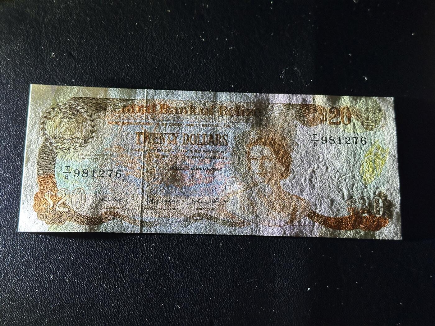 《外钞收藏家》第五百九十七期（年底收官场）（本平台长期征集拍品、欢迎藏友们联系合作）