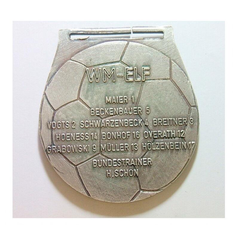 【旋风钱币】1月10日19:00准时开拍 精美欧洲币章、银币银章、第三帝国钱币等 全场包邮！ 德国1974年世界杯16队国旗 彩色高浮雕精制双色大铜章 50MM