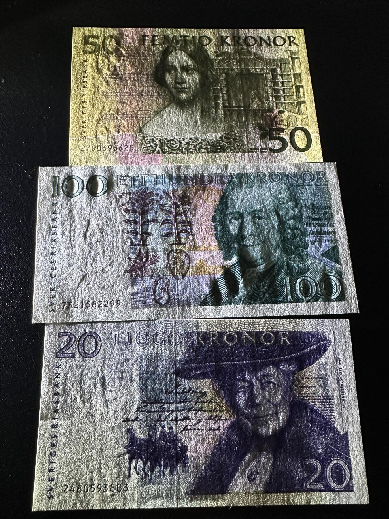 《外钞收藏家》第五百九十九期（畅拍场）（本平台长期征集拍品、欢迎藏友们联系合作）