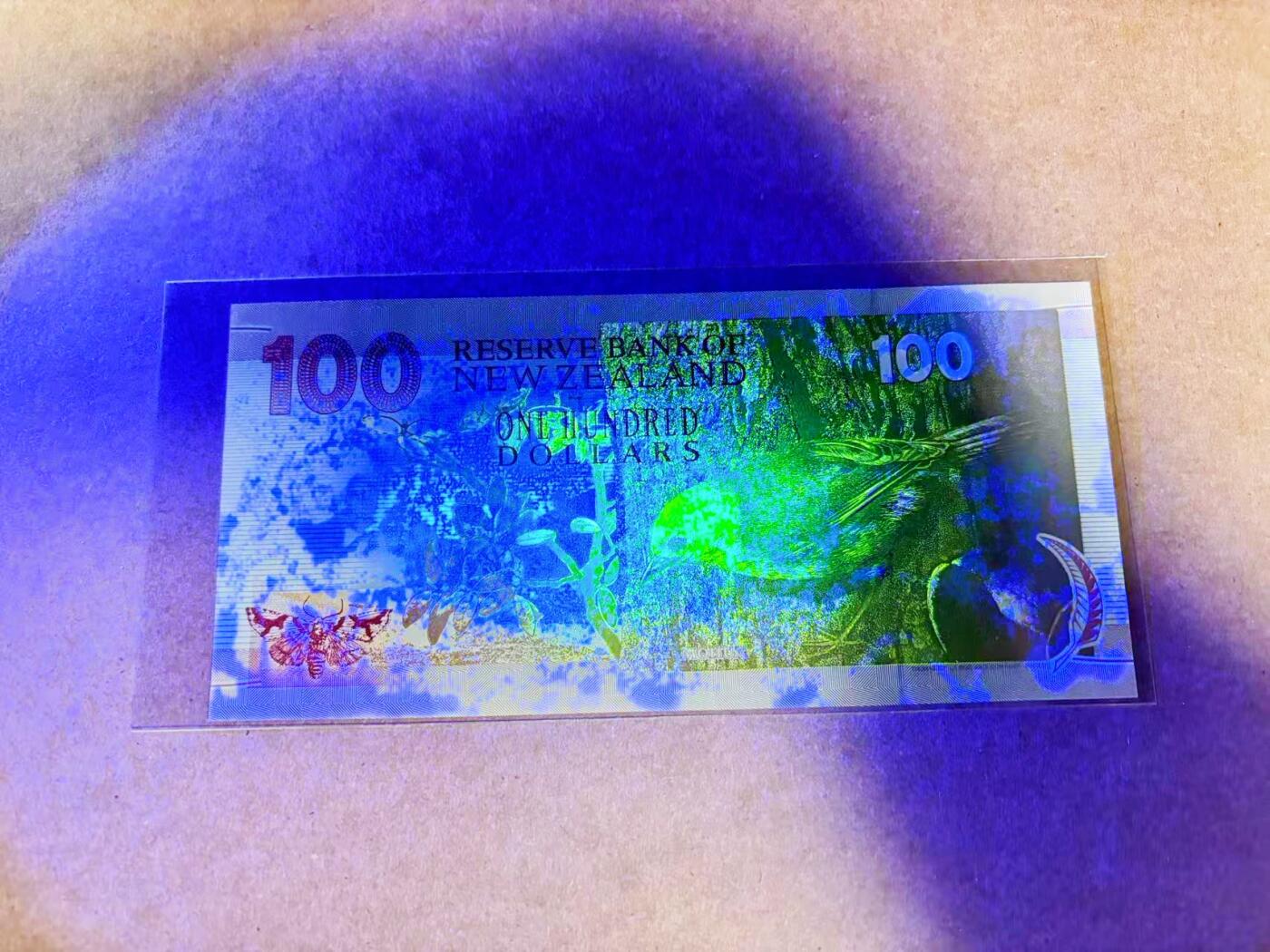 【Blue Auction】世界纸币精拍第768期——18级TOP拍卖/信誉/品质/专业/高效💫 新西兰 纸质版 100元 UNC- 荧光强烈