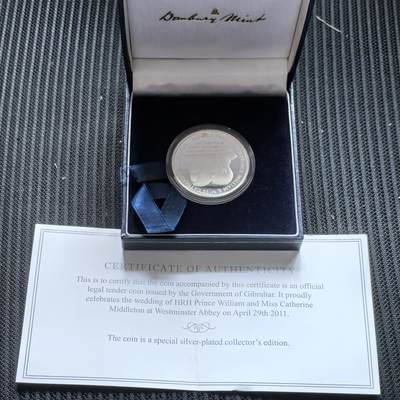 道一币馆币章第一百六十二场 - 原盒证 直布罗陀2011年英国威廉王子和凯特王妃世纪婚礼1克朗精制银币