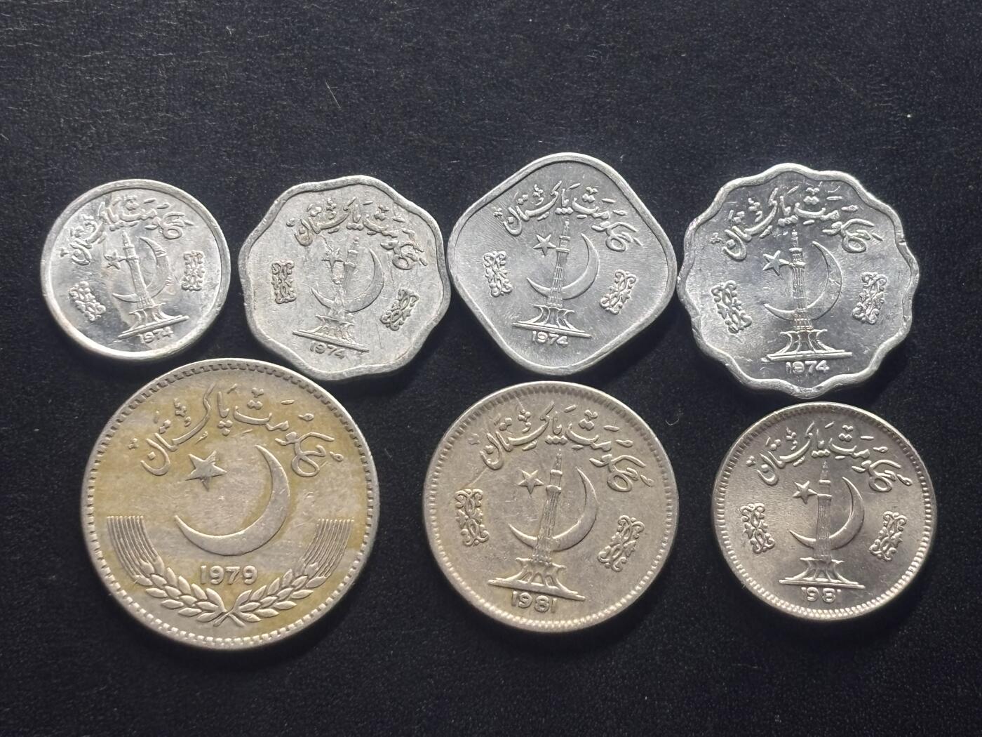 邮泉阁限时拍卖第三十八场 亚洲专场（硬币在国外。请付邮费6元。）