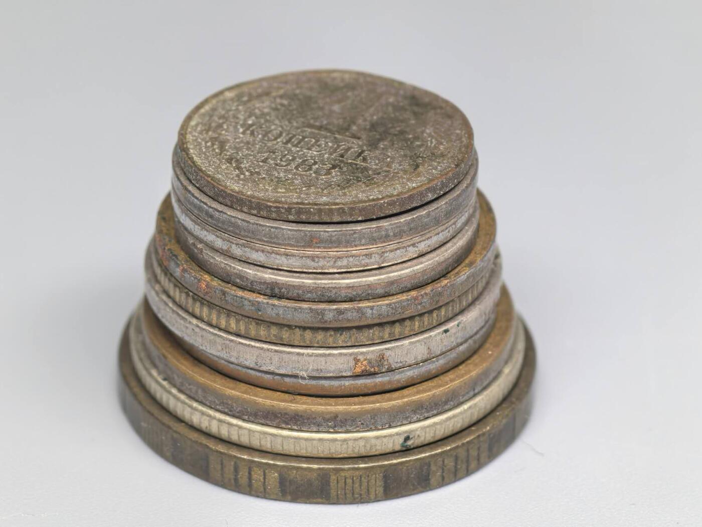 小驴勋章奖章收藏12月27日周六晚六点拍卖（珍爱和平，收藏战争，铭记历史，勿忘国耻，忠党爱国。有偿代拍，送拍规则在简介最后，参拍须阅读规则后再参拍，关系到运费包装发货时效真假辨别等关键信息，拍卖时不再发原图，看大图店主微信码在拍卖店铺介绍里） 俄罗斯联邦苏联硬币戈比、卢布一组部分带一些光