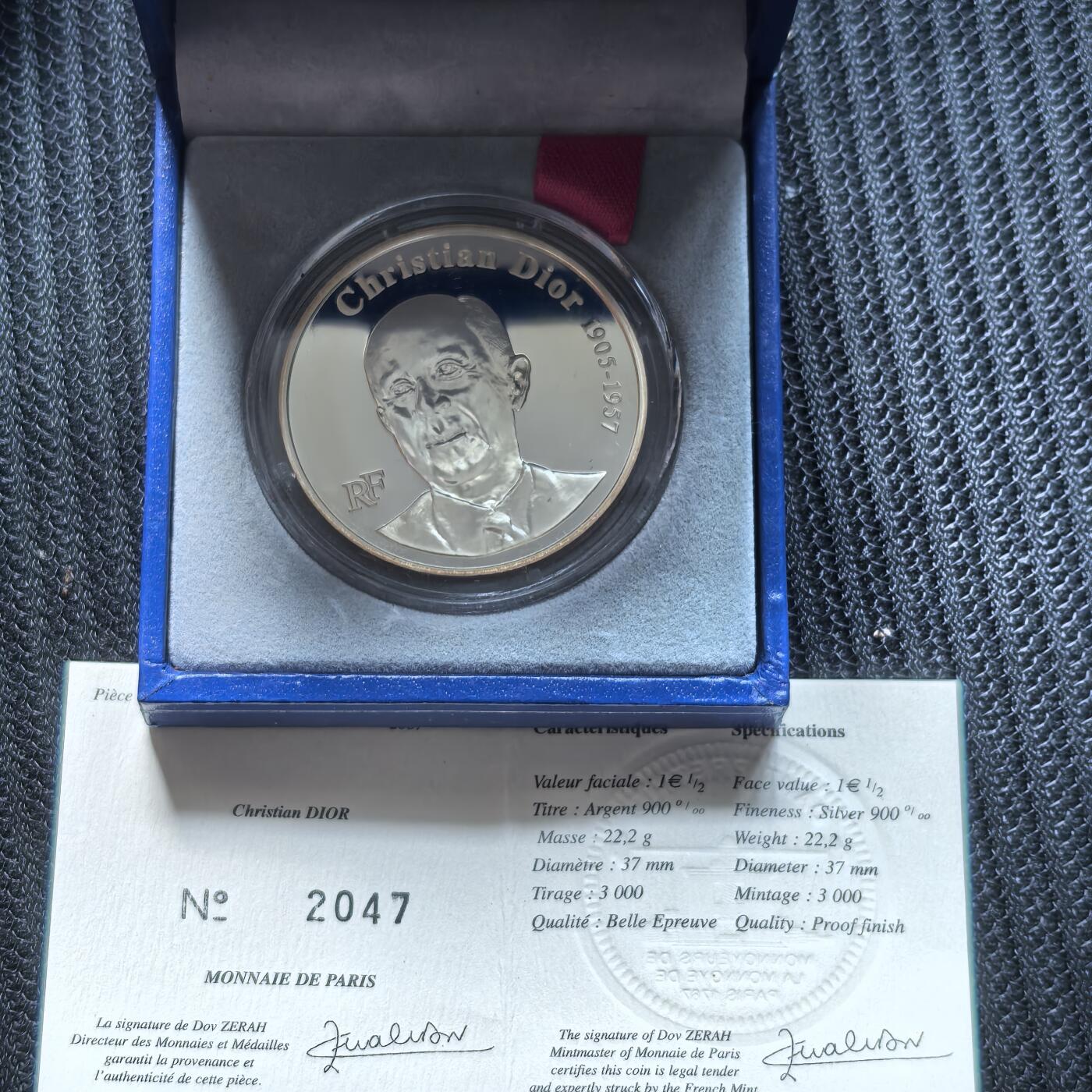 道一币馆币章第一百六十二场 原盒证 法国2007年知名品牌迪奥创始人逝世50周年10欧元精制银币
