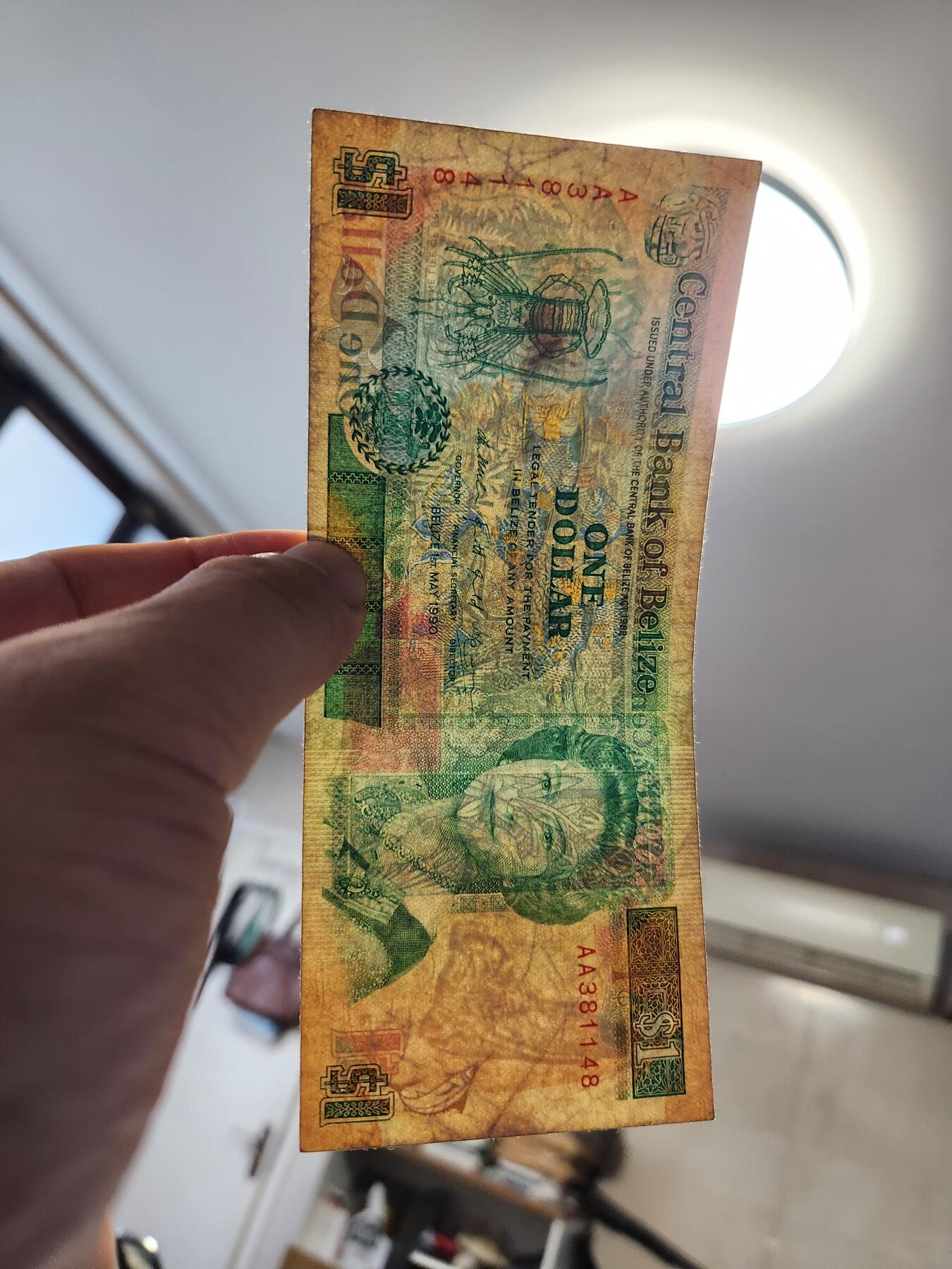 12月27号晚上8点 外国纸币自动截拍第77场 伯利兹1990年1元AA冠 首发 原票