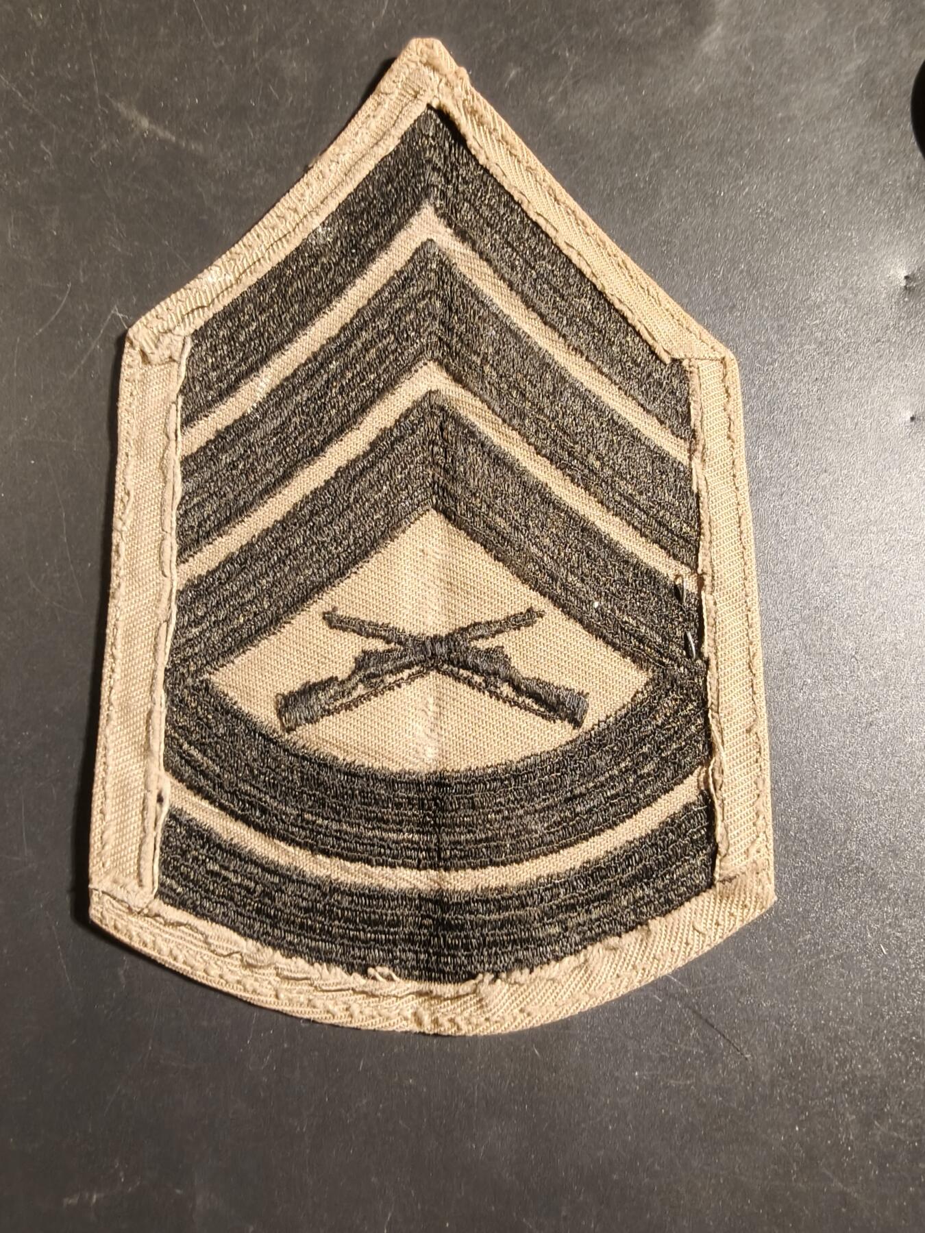 老王徽章第172期 美国海军陆战队E6参谋军士臂章