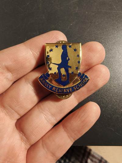 老王徽章第172期 - 美国海军陆战队预备役军事学校证章