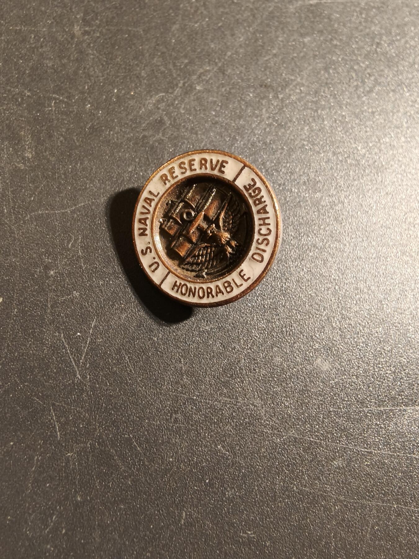 老王徽章第172期 美国海军预备役荣誉退休证章   二战横针珐琅版