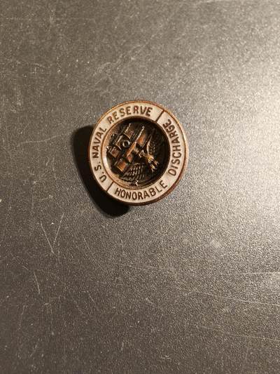 老王徽章第172期 - 美国海军预备役荣誉退休证章   二战横针珐琅版