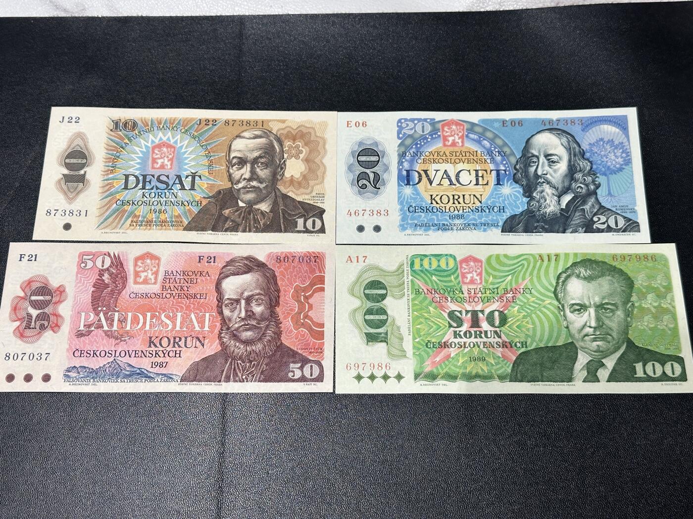 《外钞收藏家》第五百九十七期（年底收官场）（本平台长期征集拍品、欢迎藏友们联系合作） 捷克斯洛伐克10-100面额 四张一起 全新UNC