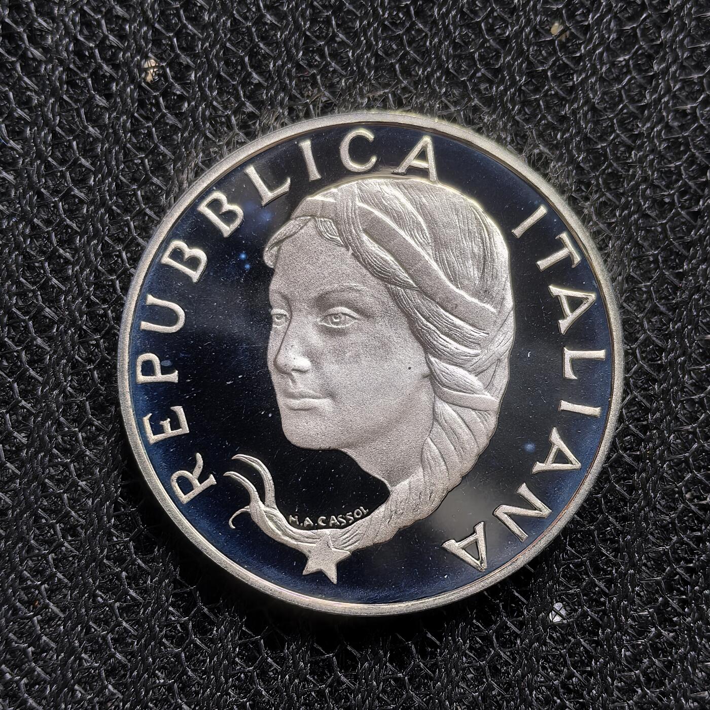 道一币馆币章第一百六十二场 原盒证 意大利1996年意大利担任欧盟主席国5000里拉精制银币  8000