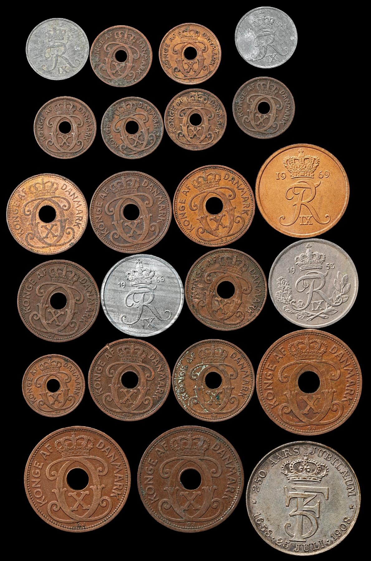 修遠堂世界钱币第九十九期 丹麦旧钱币一组