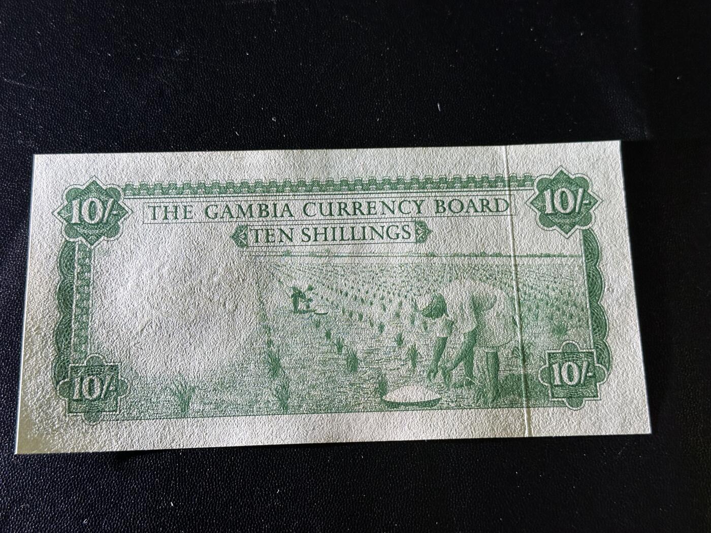 《外钞收藏家》第五百九十七期（年底收官场）（本平台长期征集拍品、欢迎藏友们联系合作）