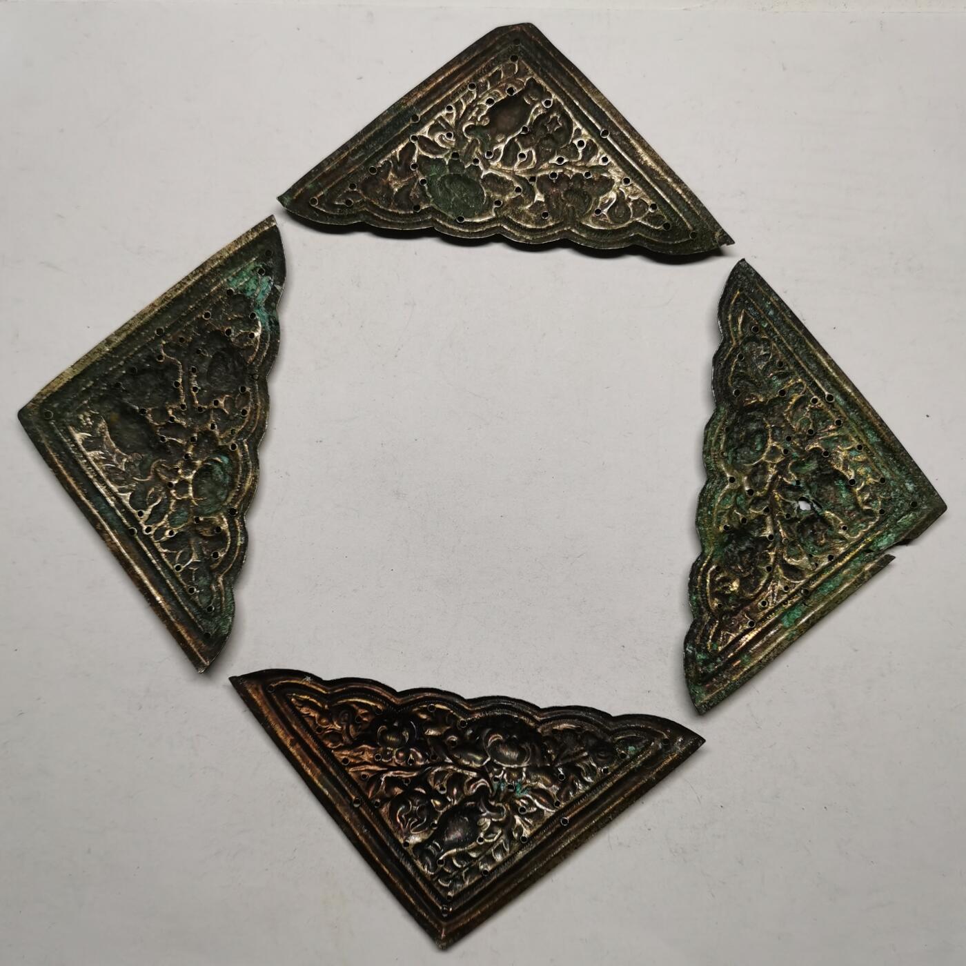 杂件专场90期 清代老银鎏金花纹边角花