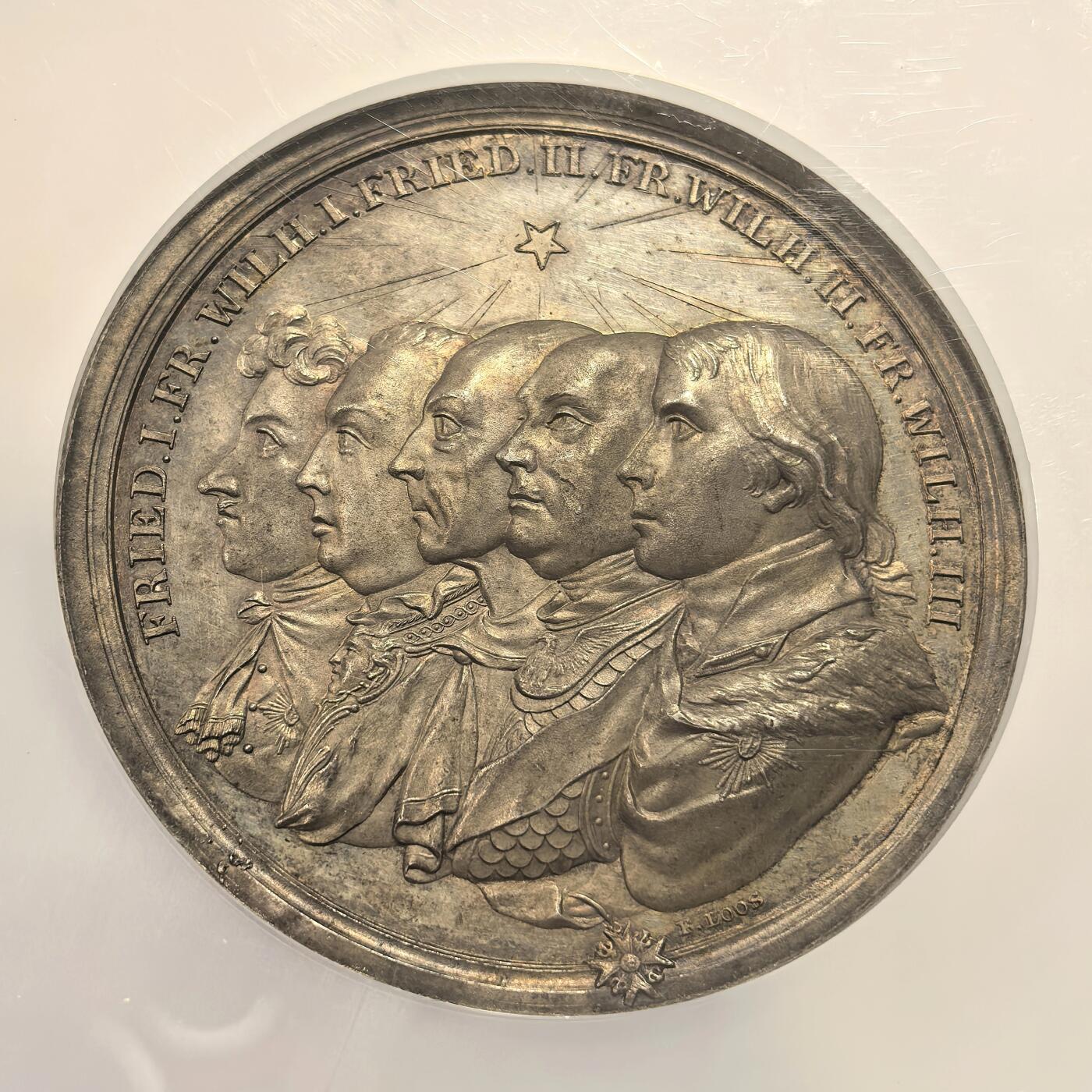 博洋堂世界钱币拍卖第154期（全场包邮） NGC MS63 冠军分！1801年普鲁士建国100周年纪念大银章，56mm规格，正反面超高浮雕模板！背面阿波罗驾马车及女神祝福经典构图。该银章难度在于背面女神们的开脸模板度。同分状态下该枚都是精度最高的一枚！相当于early release！