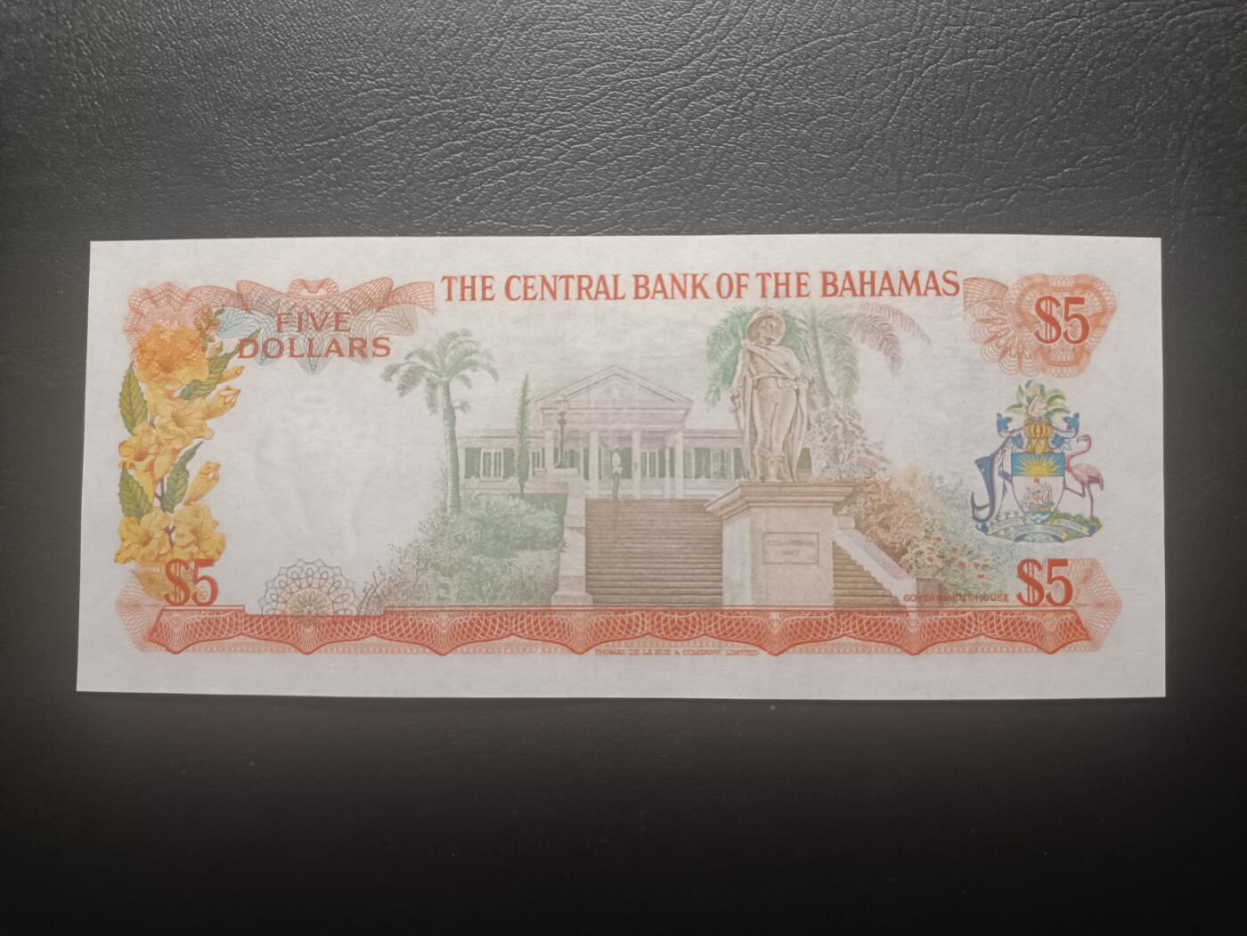 2025十二月第五期，总210期 巴哈马1974年5元AUNC有字迹印，后期中央银行版本，大冠女王和总督府