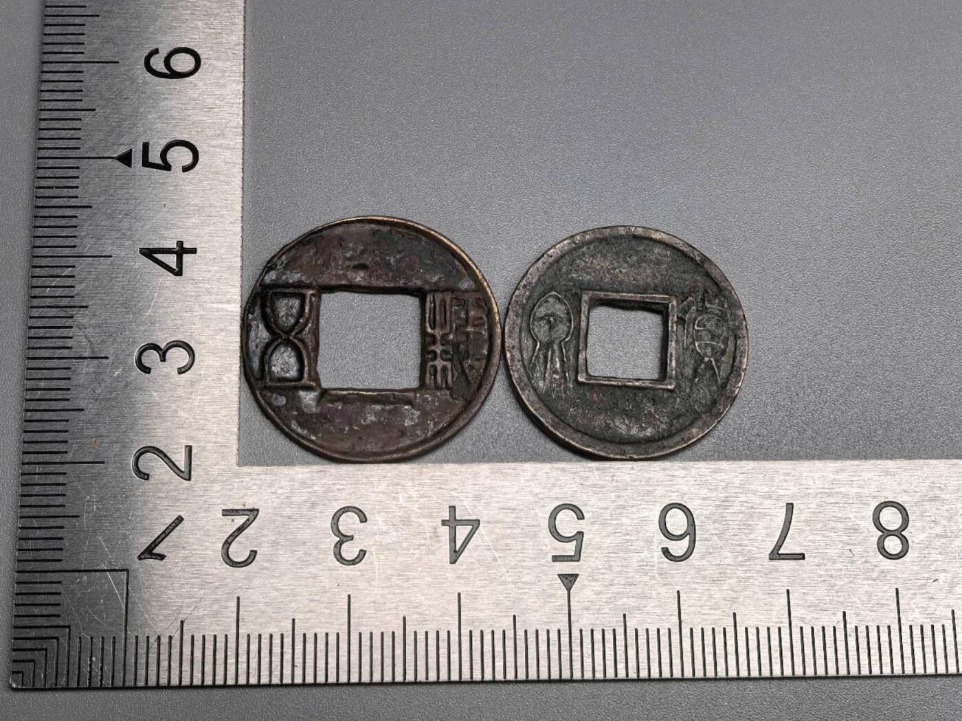 小驴勋章奖章收藏12月27日周六晚六点拍卖（珍爱和平，收藏战争，铭记历史，勿忘国耻，忠党爱国。有偿代拍，送拍规则在简介最后，参拍须阅读规则后再参拍，关系到运费包装发货时效真假辨别等关键信息，拍卖时不再发原图，看大图店主微信码在拍卖店铺介绍里）