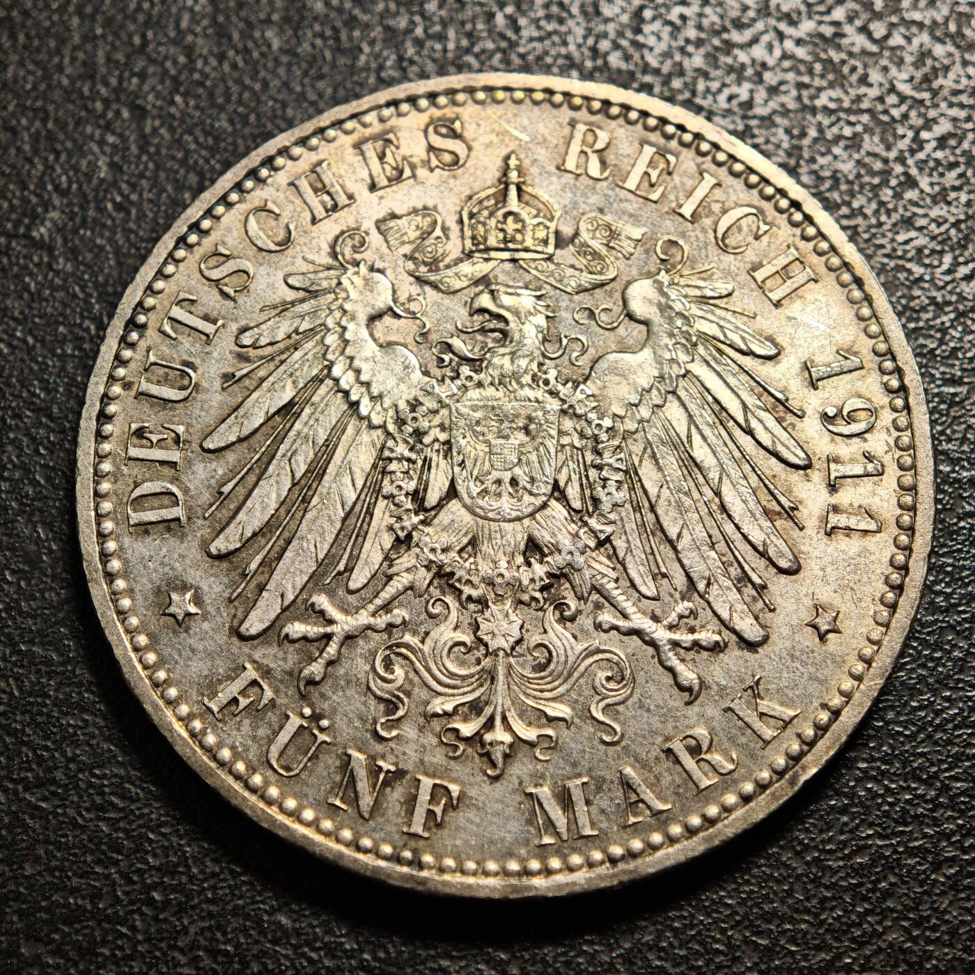 【德藏】世界币章拍卖第159期(元旦专场拍卖) 1911年 德国巴伐利亚慕尼黑利奥波德90大寿5马克/3马克/2马克 一套 原盒 直径约：38mm 33mm 28mm；重约：27.8g 16.6g 11.1g 状态极佳