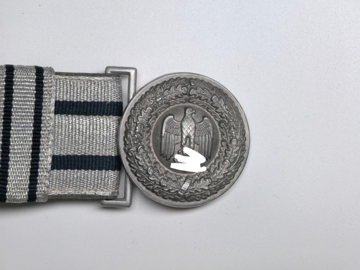 小驴勋章奖章收藏12月27日周六晚六点拍卖（珍爱和平，收藏战争，铭记历史，勿忘国耻，忠党爱国。有偿代拍，送拍规则在简介最后，参拍须阅读规则后再参拍，关系到运费包装发货时效真假辨别等关键信息，拍卖时不再发原图，看大图店主微信码在拍卖店铺介绍里） 得三礼服腰带，羊毛毡金属刺绣，1米可调节，极好品