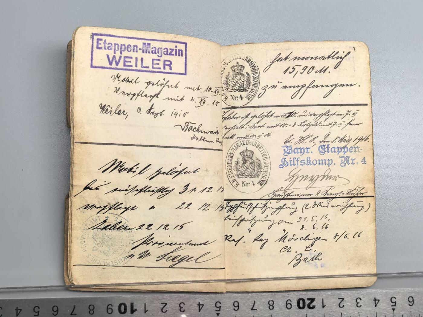 小驴勋章奖章收藏12月27日周六晚六点拍卖（珍爱和平，收藏战争，铭记历史，勿忘国耻，忠党爱国。有偿代拍，送拍规则在简介最后，参拍须阅读规则后再参拍，关系到运费包装发货时效真假辨别等关键信息，拍卖时不再发原图，看大图店主微信码在拍卖店铺介绍里） 一个征兵证书+一个士兵证