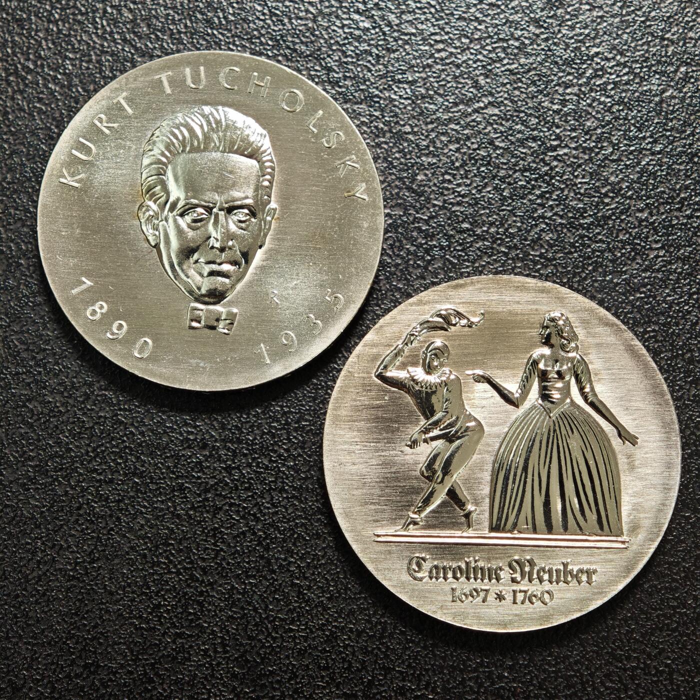 【德藏】世界币章拍卖第159期(元旦专场拍卖) 2枚一组 1990年 东德记者库尔特·图霍尔斯基诞辰15马克纪念镍币 00周年1985年 东德女演员罗琳·诺伊伯逝世225周年5马克纪念镍币 品相极佳