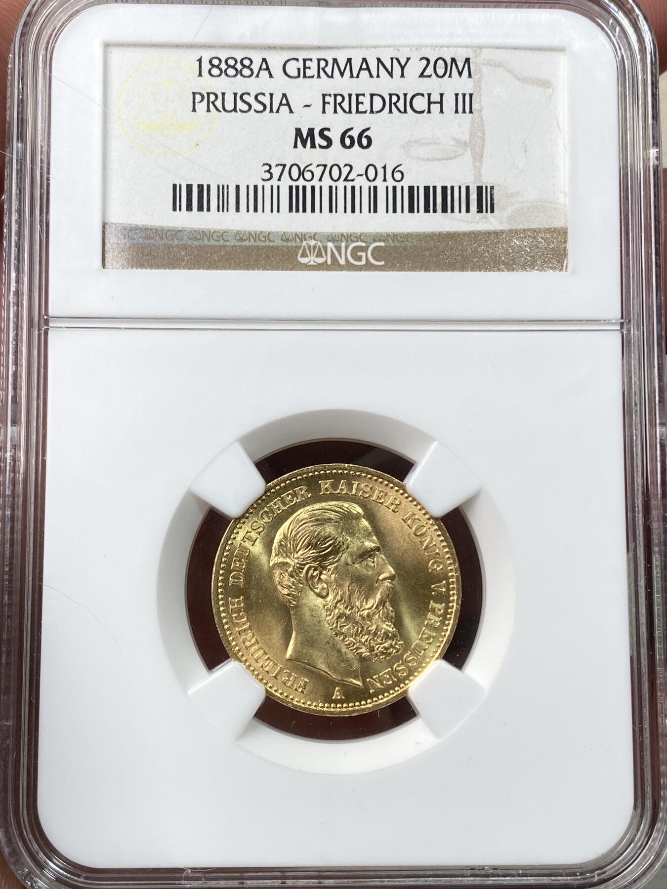 万国钱币拍卖第058期（万国新年大拍） NGC MS66 1888年德国普鲁士三皇之年腓特烈三世短翅流通20马克金币 最大面值三皇短翅金币  丝绸地板邮票光泽 堪称完美的超级品相 万里挑一也不为过的GEM品质 NGC亚军分 更高分仅一枚 错过难寻的顶级三皇藏品 7.96g 900金