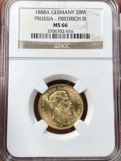 万国钱币拍卖第058期（万国新年大拍） - NGC MS66 1888年德国普鲁士三皇之年腓特烈三世短翅流通20马克金币 最大面值三皇短翅金币  丝绸地板邮票光泽 堪称完美的超级品相 万里挑一也不为过的GEM品质 NGC亚军分 更高分仅一枚 错过难寻的顶级三皇藏品 7.96g 900金