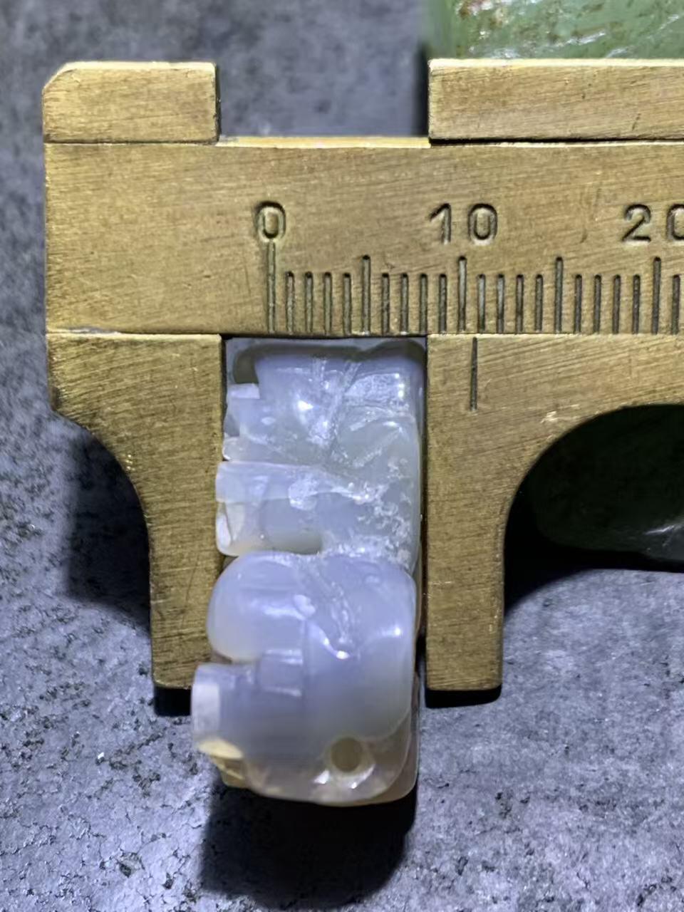 高玉化巴西玛瑙雕刻貔貅通货吊坠一个！。