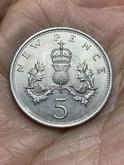 2025年第一百四十三场(总第一百六十九场）外国好品散币场(免佣金) - 英国🇬🇧1968年5新便士(伊丽莎白二世中年花冠，十进制第一版首发年)