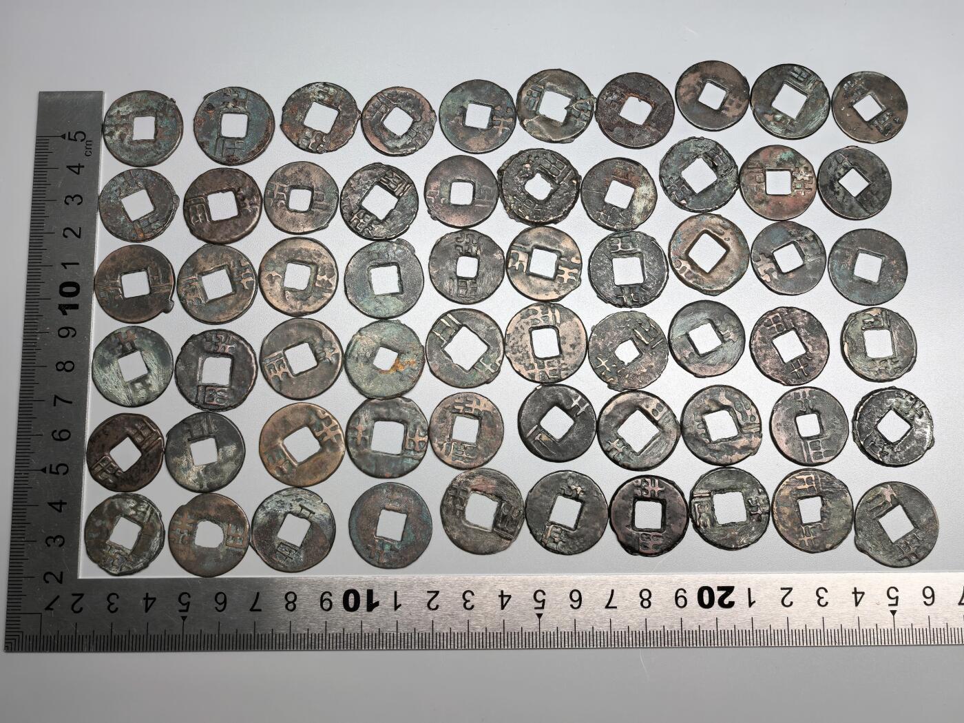 小驴勋章奖章收藏12月27日周六晚六点拍卖（珍爱和平，收藏战争，铭记历史，勿忘国耻，忠党爱国。有偿代拍，送拍规则在简介最后，参拍须阅读规则后再参拍，关系到运费包装发货时效真假辨别等关键信息，拍卖时不再发原图，看大图店主微信码在拍卖店铺介绍里）