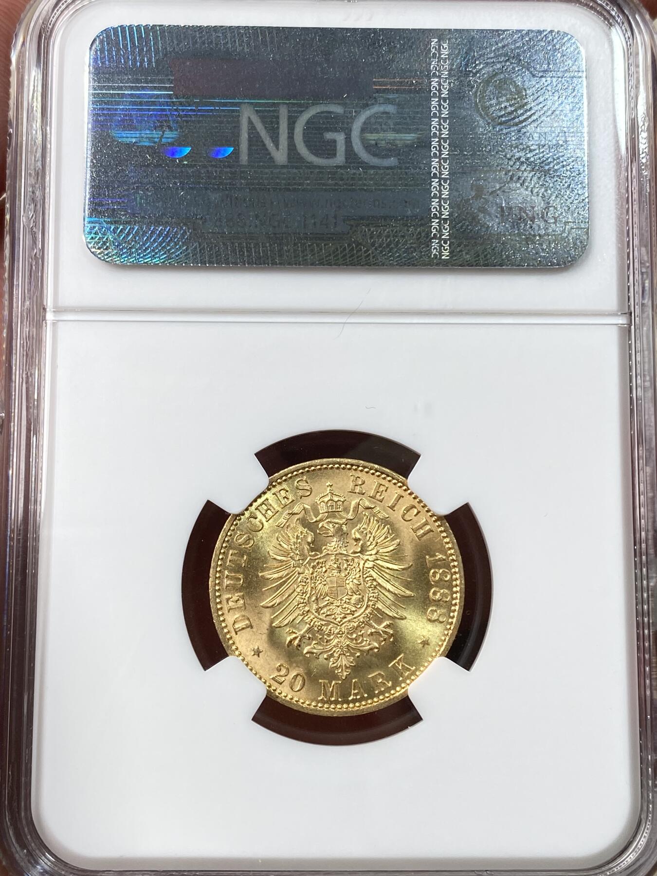 万国钱币拍卖第058期（万国新年大拍） NGC MS66 1888年德国普鲁士三皇之年腓特烈三世短翅流通20马克金币 最大面值三皇短翅金币  丝绸地板邮票光泽 堪称完美的超级品相 万里挑一也不为过的GEM品质 NGC亚军分 更高分仅一枚 错过难寻的顶级三皇藏品 7.96g 900金