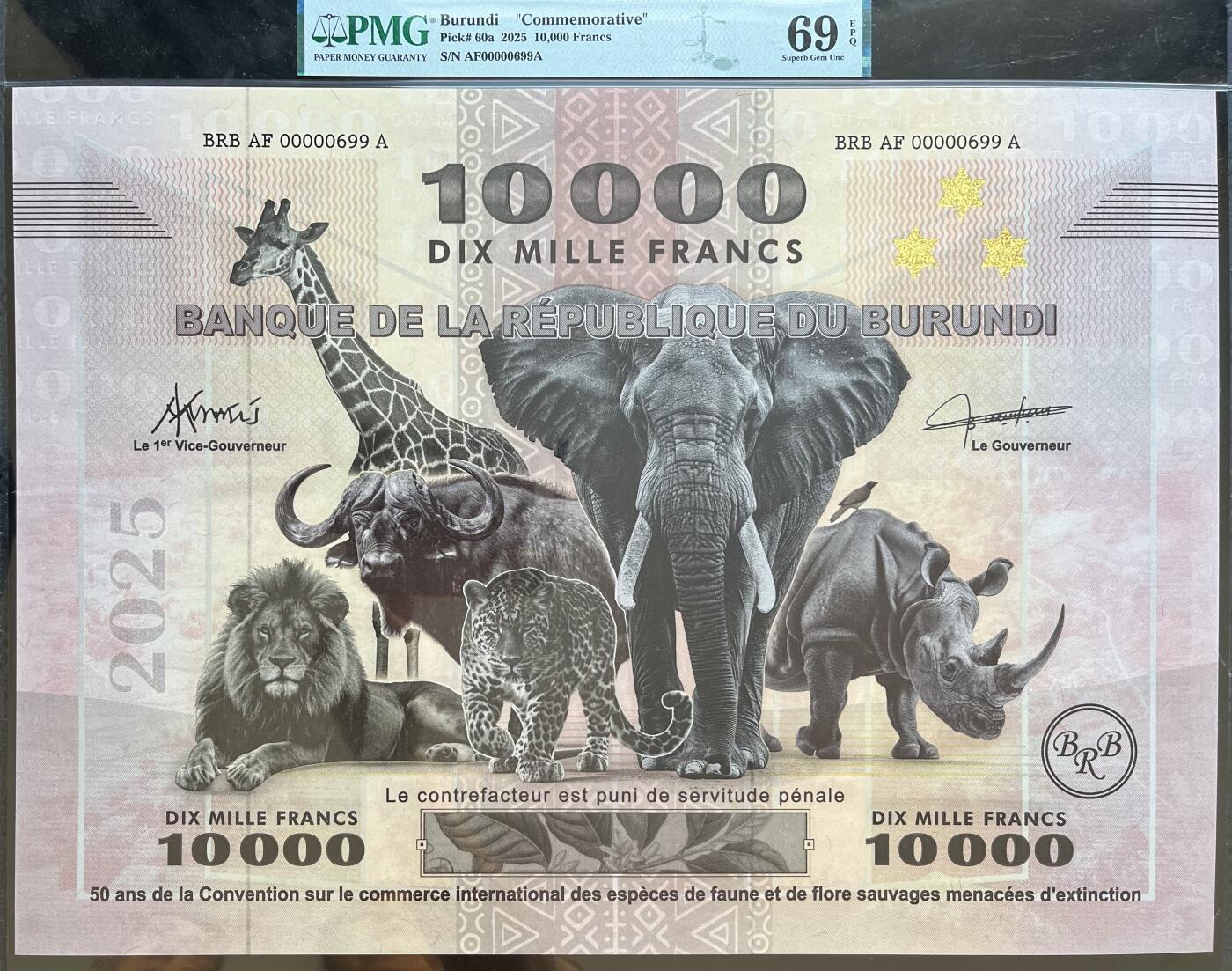 小福收藏拍卖第200期 【庆典场 中拍就有好礼相赠】评级币精选场 本期有捷克斯洛伐克20年100克朗慕夏作品大珍 69分倒置百位号布隆迪世界最大纸币  35年版加拿大经典 苏格兰格拉斯哥大学500年纪念钞倒置小号 卡塔尔80年100里亚尔冠军分 美国教育券 意大利拉斐尔 乌克兰 库克群岛 墨西哥 南斯拉夫 亚美尼亚等多国精美高分珍稀老钞精品纸币 布隆迪 2025年 10000法郎《濒危野生动植物种国际贸易公约》签署50周年纪念钞 400x288毫米 全世界最大纸币 发行量仅1000张 倒置百位号699 PMG69 EPQ 亚军分