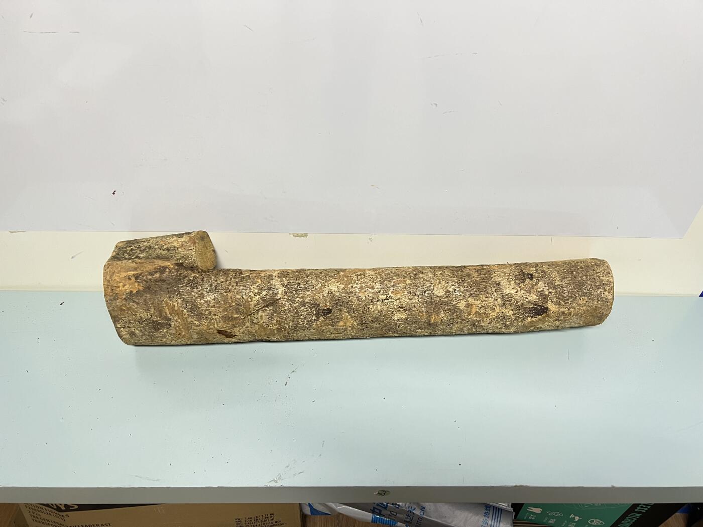 零元拍： 1225-2金丝楠 原木 风水柱 横财（材）带皮， 尺寸：67/9.5/19/14.5CM。抛光后金灿灿满香。最后图为成品效果