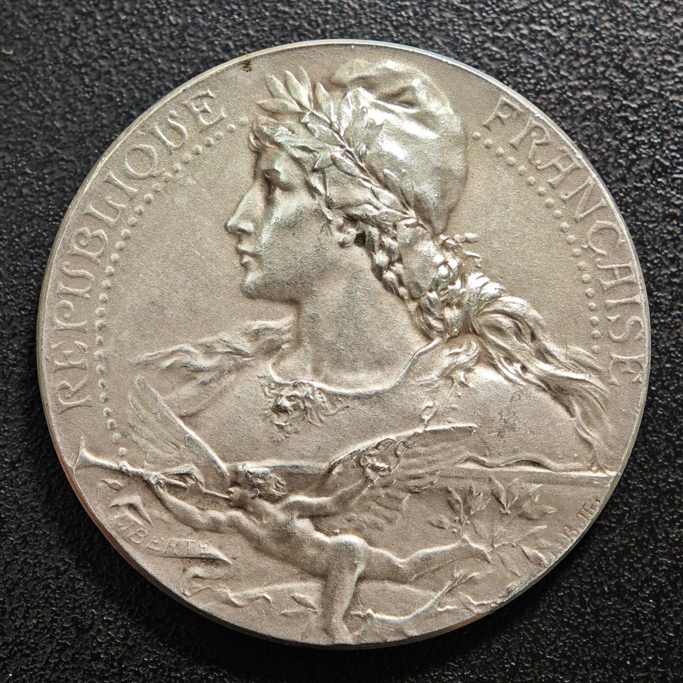 【德藏】世界币章拍卖第159期(元旦专场拍卖) 19世纪 法国新艺术时期的玛丽安娜主题奖章镀银纪念章 著名雕刻师亨利·里夫作品 直径约：40.5mm；重约：33.2g